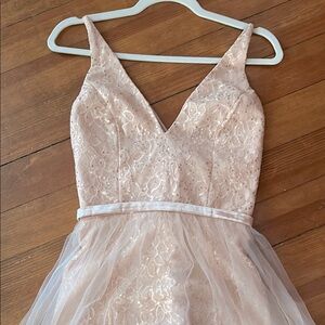 Maniju NWT Elegant Lace and Tulle Dress Blush Women’s Size Large